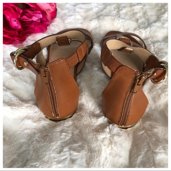 Apt.9 Organized Gladiator Open Toe Sandals, size 8 - Picture 6 of 7